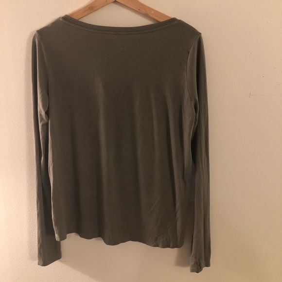 NWOT AE Long Sleeve shirt - Picture 3 of 3